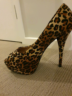 womens leopard print heels