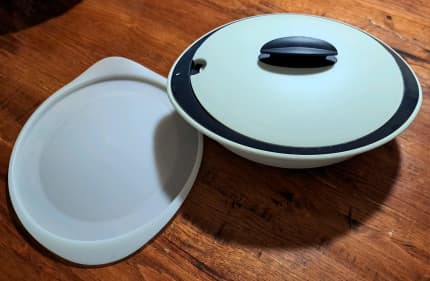 Tupperware Insulated Server 