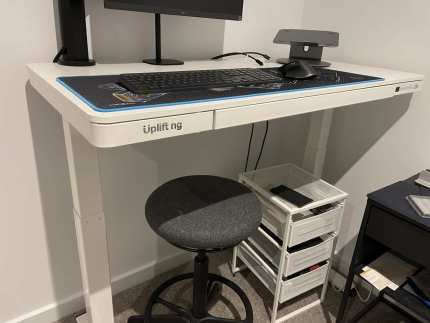 Gumtree standing deals desk