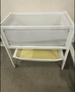 Boori bassinet cheap gumtree