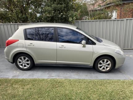 2010 nissan cube wagon