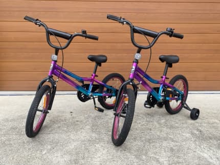 2 x 40cm bikes with training wheels Kid s Bicycles Gumtree