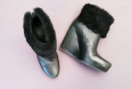 ankle boots with fur cuff