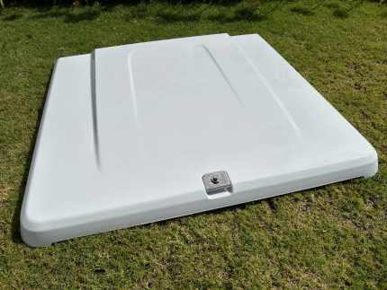 FOR SALE HOLDEN COLORADO HARD LID TONNEAU COVER MAKE A OFFER