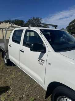 2009 TOYOTA HILUX WORKMATE 5 SP MANUAL DUAL CAB P/UP Harrington Greater Taree Area Preview