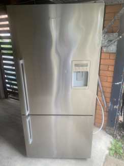 gumtree fisher and paykel fridge