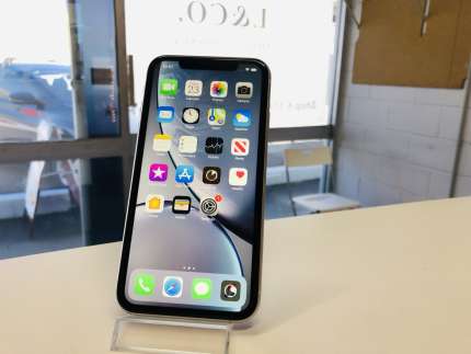 iPhone XR 128gb white unlocked with warranty tax invoice | iPhone