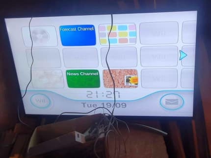 Wii in black and white on sale tv