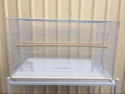 BRAND NEW 76cm x 46cm x 46cm H large Flight Cage trolley extra