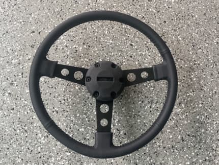 Holden gts deals steering wheel