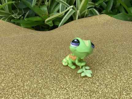 LITTLEST PET SHOP 2399 ULTRA RARE CHAMALEON LIZARD Toys