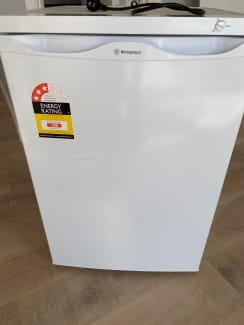 westinghouse 90l upright freezer