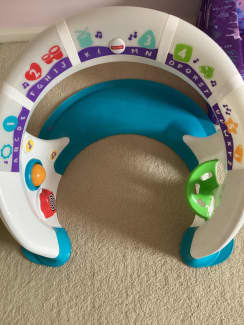  Fisher-Price Bright Beats Smart Touch Play Space