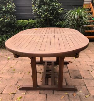 gumtree garden table