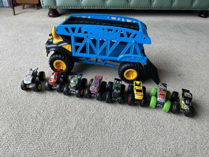 Hot Wheels Monster Truck Monster Mover Bundle