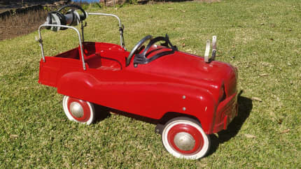 radio flyer fire engine pedal car