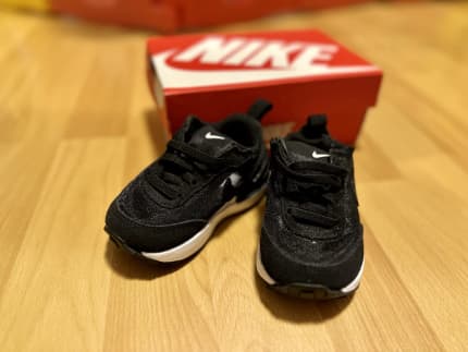 Baby boy nike on sale shoes size 4c