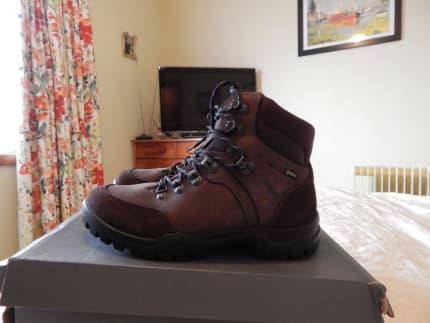 flåde Minister pessimist Ecco Goretex hiking boots, Womens size 8.5 US, brand new in box | Women's  Shoes | Gumtree Australia Launceston Area - Launceston | 1313618682
