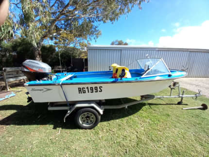 Savage 4.2m Fibreglass Runabout Motorboats Powerboats