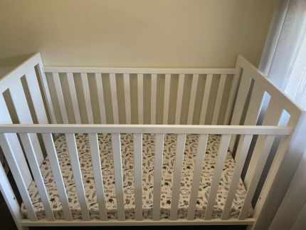 Baby cot Cots Bedding in Karrinyup WA Gumtree Australia