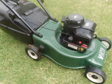 Victa 4 stroke Lawn Mower Lawn Mowers Gumtree Australia