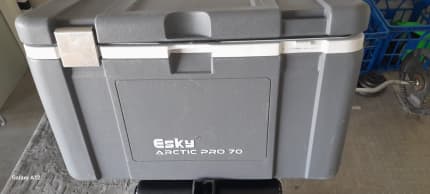 Esky arctic best sale pro 70