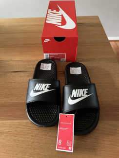 Size 18 nike store slides