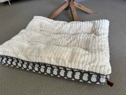 Orthopaedic dog bed. Pet Products Gumtree Australia Gold Coast South Robina 1329347926