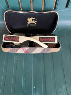 Burberry hotsell sport sunglasses