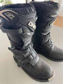 Motorbike boots gumtree best sale