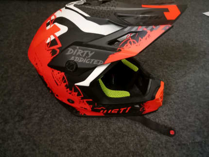 dirt bike helmets gumtree