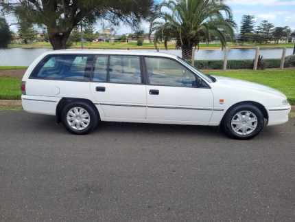 1996 HOLDEN COMMODORE EXECUTIVE 4 SP AUTOMATIC 4D WAGON Adelaide CBD Adelaide City Preview