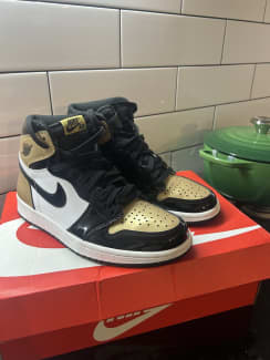 Jordan 1 retro high outlet gold toe men's shoe