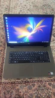 Dell Inspiron 5759 intel i7-6500u 8GB 500gb SSD Radeon M335