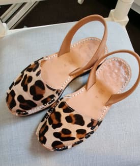 Palmaira sandals best sale leopard print