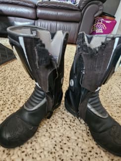 Gumtree on sale motorcycle boots