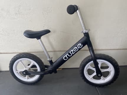 cruzee balance bike second hand