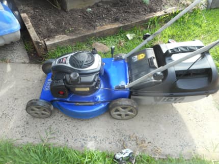 VICTA Four stroke mower Briggs stratton motor Lawn Mowers