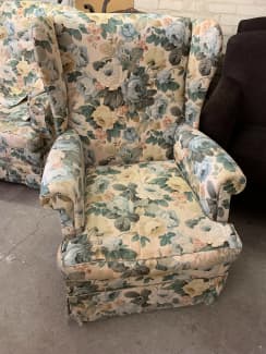 Vintage floral online armchair