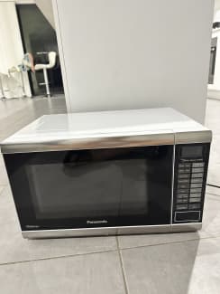 panasonic microwave nn st663w