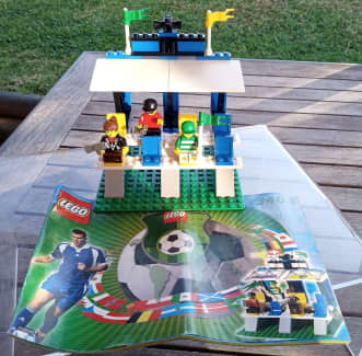  LEGO 3403 Soccer Fans Grandstand with Scoreboard Set