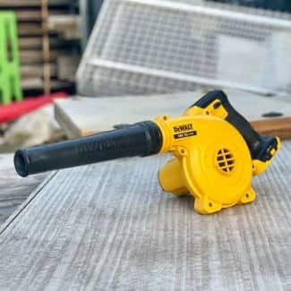 Dewalt dcv100 18v blower hot sale