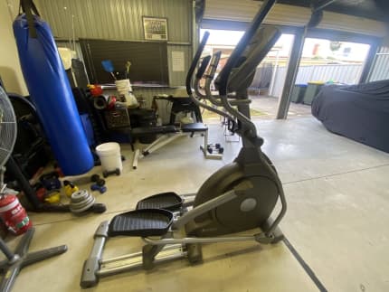 Elliptical trainer gumtree hot sale