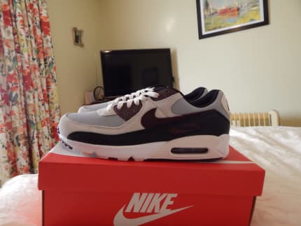 Air max 90 mens hotsell size 9.5