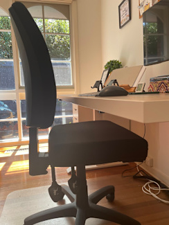 gumtree desk and chair