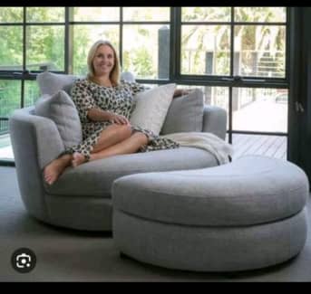 Plush swivel 2025 chair gumtree