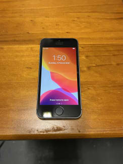 Apple iPhone SE 16gb Space Gray (great condition) | iPhone