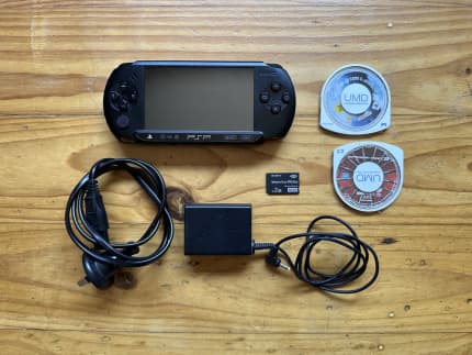 Trader Games - CHARGEUR PSP GO OFFICIEL SONY NEW on Portable Playstation