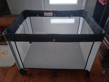 Gumtree hot sale travel cot