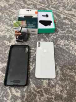 iPhone XS Max Silver 512 GB as NEW - including MOUS case + Car